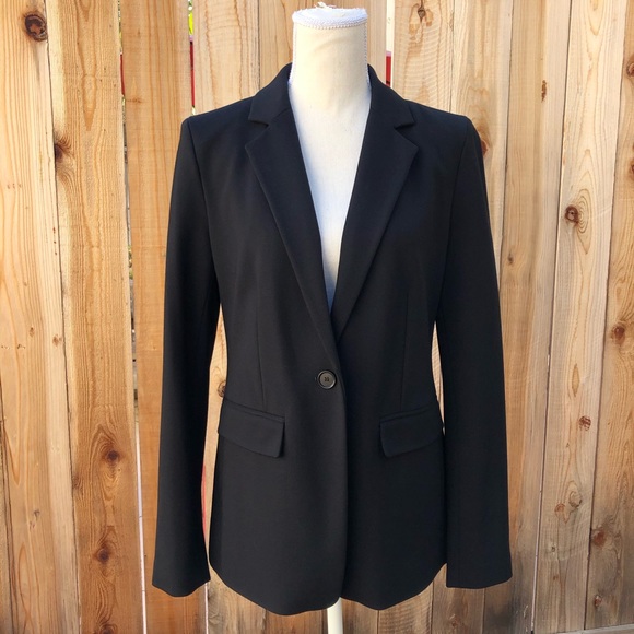 LOFT Jackets & Blazers - HP! Loft Classic Black Blazer NWT Women’s Size 6